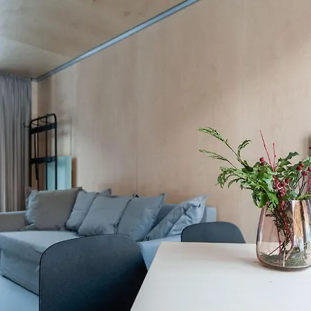 & - Base Camp Medvedin Campingplads