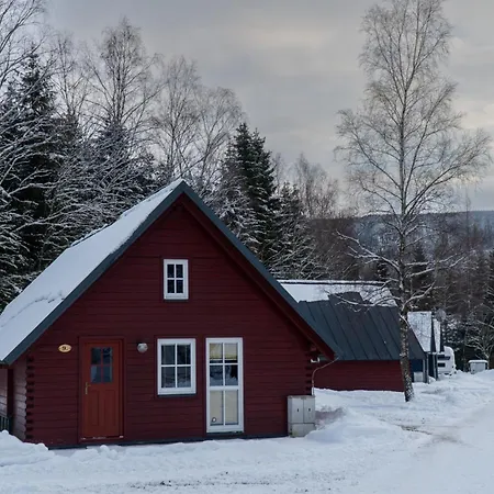& - Base Camp Medvedin Špindlerŭv Mlýn