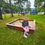 Kamp alanı & - Base Camp Medvedin