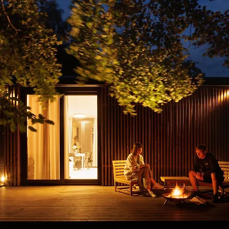 Кемпінг & - Base Camp Medvedin