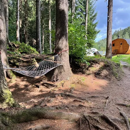& - Base Camp Medvedin Špindlerŭv Mlýn
