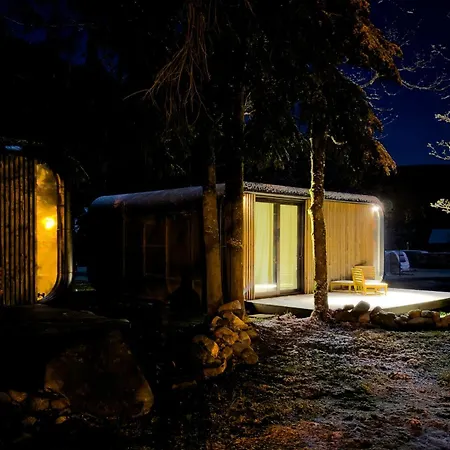 & - Base Camp Medvedin Kamp alanı Špindlerŭv Mlýn