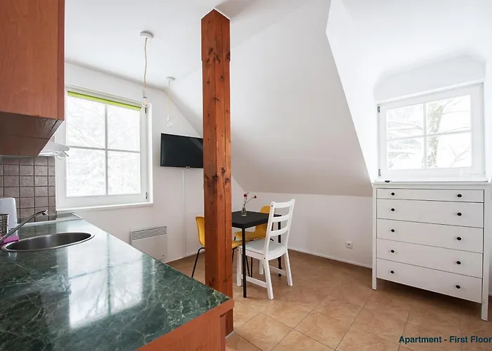 Chalets&apartments - Base Camp Medvědín Kemp