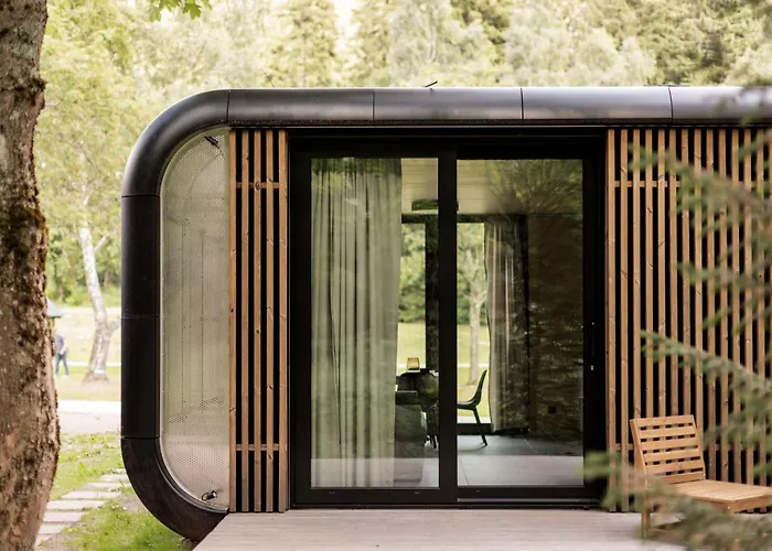 & - Base Camp Medvedin Špindlerŭv Mlýn