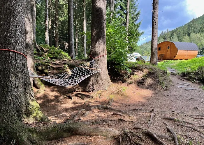 & - Base Camp Medvedin Špindlerŭv Mlýn